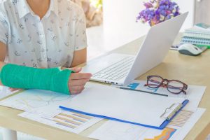 Ulna fracture compensation